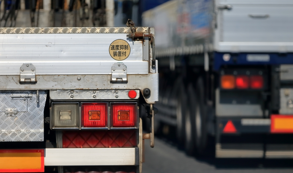 大型ドライバー（平ボディ車）